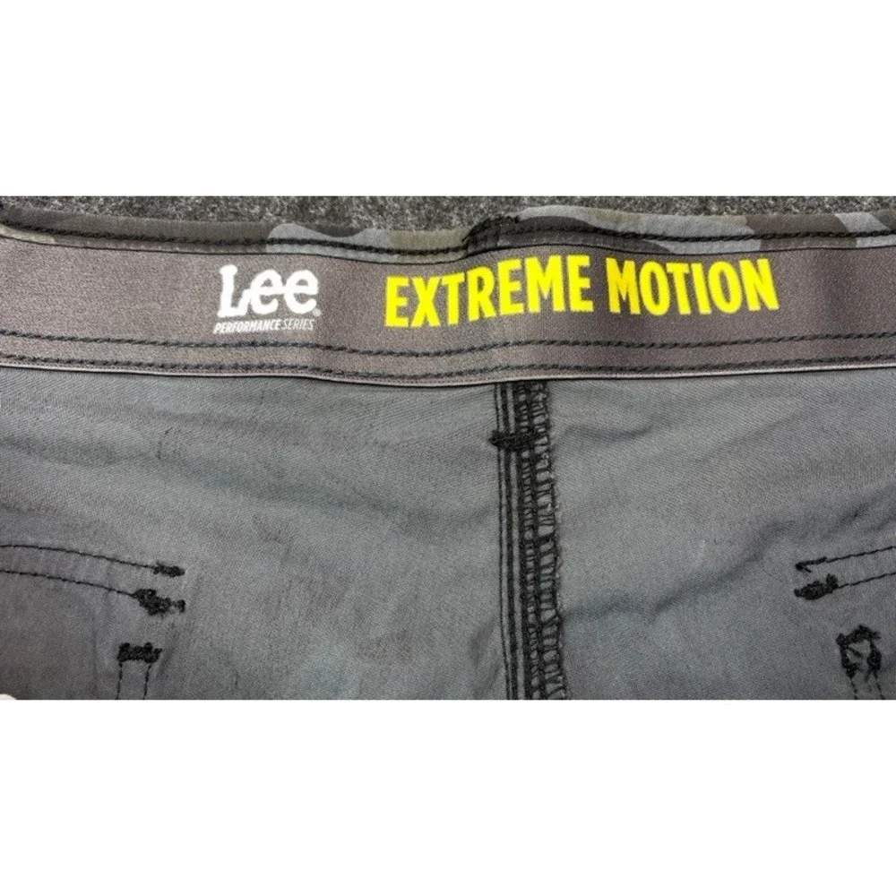 Lee Cargo Shorts Mens 46 Green Camo Extreme Motion Performance Tactical